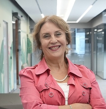 sosyal-medyanin-beden-algisi-uzerindeki-etkisine-dair-ebeveynlere-oneriler-elestirel-tutumunuza-dikkat-edin-rol-model-olun.jpg