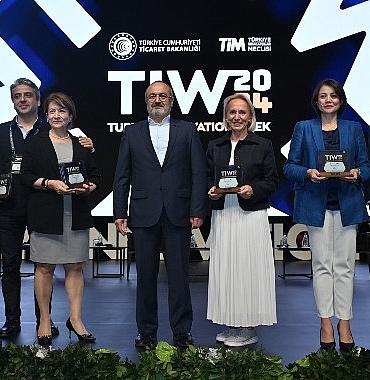 turkiyenin-ilk-dijital-bankasi-hayat-finans-turkiye-inovasyon-haftasinda-dijital-bankalarin-inovasyon-gucunu-anlatti.jpg