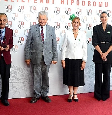 veliefendi-hipodromunda-atlar-serebral-palsi-icin-dortnala-kostu.jpg