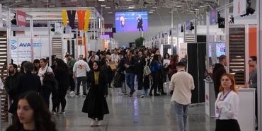 3-istanbul-kariyer-fuari-bu-yil-da-is-arayanlarin-akinina-ugradi.jpg
