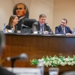 baskan-tugay-selcukta-hem-esnafla-hem-muhtarlarla-bulustu-2025-ne-hedeflediysek-yapip-bitirdigimiz-bir-yil-olacak.jpg
