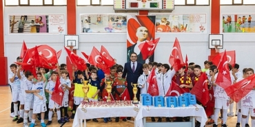 cocuklar-futsali-cok-sevdi-yogun-ilgi-yeni-turnuva-getirdi.jpg