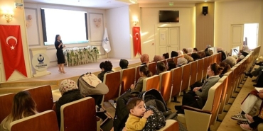 ebeveynlere-cocuk-gelisimi-semineri.jpg