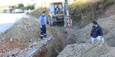manavgatta-bozulan-yollar-onariliyor.jpg