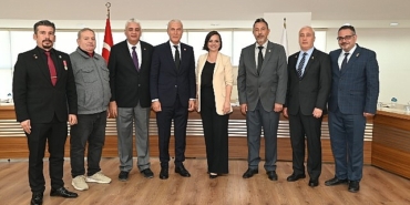 temad-tam-kadro-baskan-helil-kinayi-ziyaret-etti.jpg