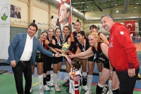 turkiye-veteran-voleybol-turnuvasinda-sampiyonlar-belli-oldu.jpg