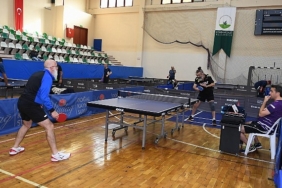 ulusal-bursa-veteran-masa-tenisi-turnuvasi-basladi.jpg