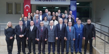 ege-universitesi-danisma-kurulu-toplantisi-gerceklestirildi.jpg