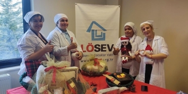 losevin-anneleri-uretiyor-losemili-cocuklar-iyilesiyor-yilbasi-sepetleriyle-umut-olun.jpg