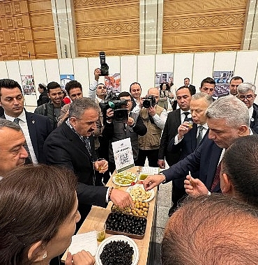 turkmenler-turk-lezzetlerini-cok-sevdi.jpg