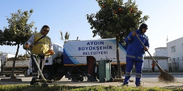 baskan-cercioglu-kusadasi-ve-sokede-yasayan-vatandaslara-hizmet-ulastirmaya-devam-ediyor.jpg