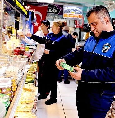 bayraklida-ramazan-ayi-oncesi-gida-denetimi.jpg