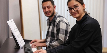 halkevi-genclik-merkezinde-egitimler-basladi.jpg