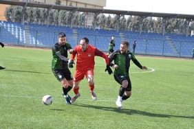 kahramankazan-belediyespor-evinde-karsilastigi-kavaklideresporu-3-0lik-skorla-maglup-etti.jpg
