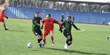 kahramankazan-belediyespor-evinde-karsilastigi-kavaklideresporu-3-0lik-skorla-maglup-etti.jpg