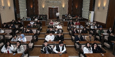 ogrencilere-yonelik-teknoloji-bagimliligi-egitimi.jpg