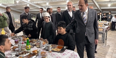 baskan-altay-cumralilarin-ramazan-bereketine-ortak-oldu.jpg