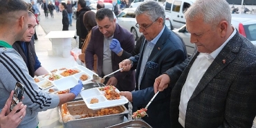 baskan-topaloglundan-arslanbucakta-iftar.jpg