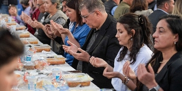 birlik-ve-dayanisma-sofrasi-focada-kuruldu.jpg