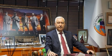 baskan-turkmenden-23-nisan-mesaji.jpg