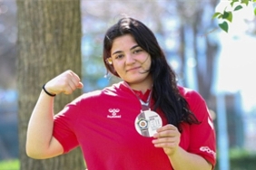 henuz-17-yasinda-ama-basarilariyla-zirvede-semanin-hedefi-olimpiyat-madalyasi.jpg