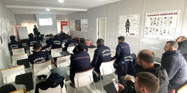 itfaiye-personeline-asansorde-kurtarma-egitimi.jpg