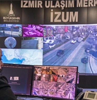 izmirde-akilli-kavsaklar-ile-akici-trafik.jpg