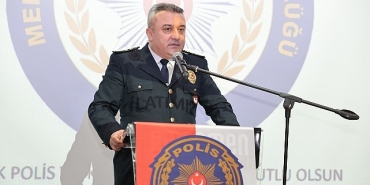 menemende-polis-haftasina-yakisan-kutlama.jpg