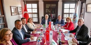 t-c-cevreci-belediyeler-birligi-meclis-toplantisi-milasta-gerceklestirildi.jpg