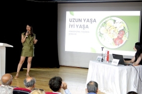 bayraklida-saglikli-ve-dengeli-beslenme-semineri.jpg