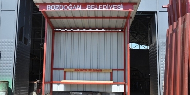 bozdogan-belediyesi-banklari-ve-duraklari-kendi-imkanlariyla-uretiyor-tasarruf-belediyeciligi-ile-kaynaklar-daha-etkin-kullaniliyor.jpg