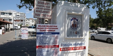 efes-selcukta-pazar-yeri-otoparkinda-hem-ucretsiz-sure-artti-hem-abonmanlik-basladi.jpg