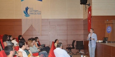 ege-universitesinde-reklamin-gucu-konusuldu.jpg