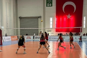 festival-voleybolda-ilk-oduller-verildi.jpg