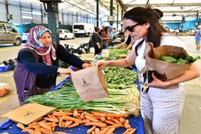 izmir-buyuksehir-belediyesi-15-yildir-organik-tarimla-ciftciyi-ayakta-tutuyor.jpg