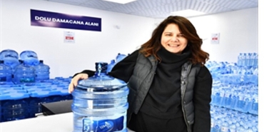 izmirli-40-liraya-saglikli-damacana-suya-ulasiyor.jpg