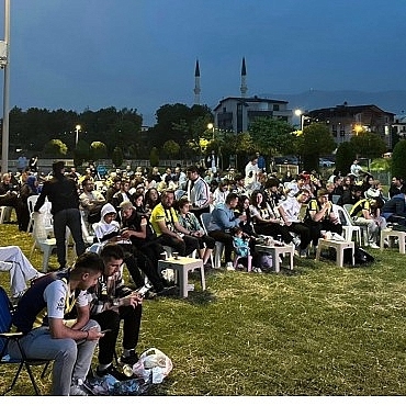 kartepede-euroleague-coskusu-acik-havada-yasandi.jpg