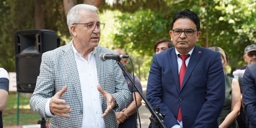 rektor-prof-dr-budak-ilk-yardim-bilgisi-hayat-kurtarir.jpg