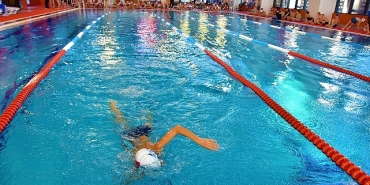 aliagada-yaz-donemi-yuzme-kurslari-basliyor.jpg