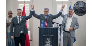 baskan-tugay-eshot-personeliyle-bayramlasti.jpg