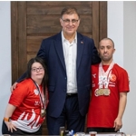 baskan-tugay-izmirin-gururu-buyuksehir-sporcularini-agirladi.jpg