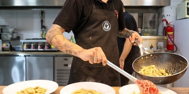 bucanin-uzum-cafesini-gencler-cok-sevdi.jpg