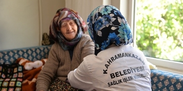 evde-saglik-hizmetleri-devam-ediyor.jpg