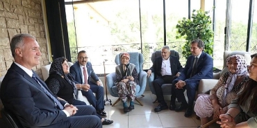 inegolde-kurban-bayrami-birlik-ve-beraberlik-icerisinde-kutlandi.jpg