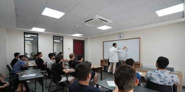 lise-medeniyet-akademilerinde-yaz-donemi-kayitlari-basliyor.jpg