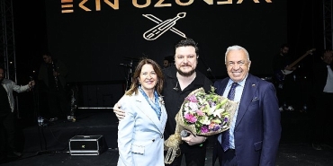 nilufer-karadeniz-festivalinde-ekin-uzunlar-ruzgari.jpg