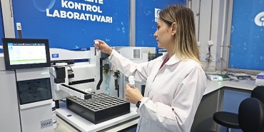 saglikli-ve-guvenli-her-damla-su-icin-teknolojik-ve-bilimsel-analiz.jpg