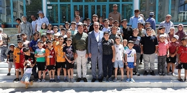 baskan-altay-ve-baskan-kilca-kuran-ogrenen-cocuklarin-heyecanina-ortak-oldu.jpg