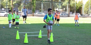baskan-cercioglunun-destekleriyle-aydinli-cocuklar-sporla-gelisiyor.jpg