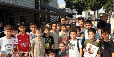 baskan-erkan-aydin-gunestepede-vatandasla-bulustu.jpg